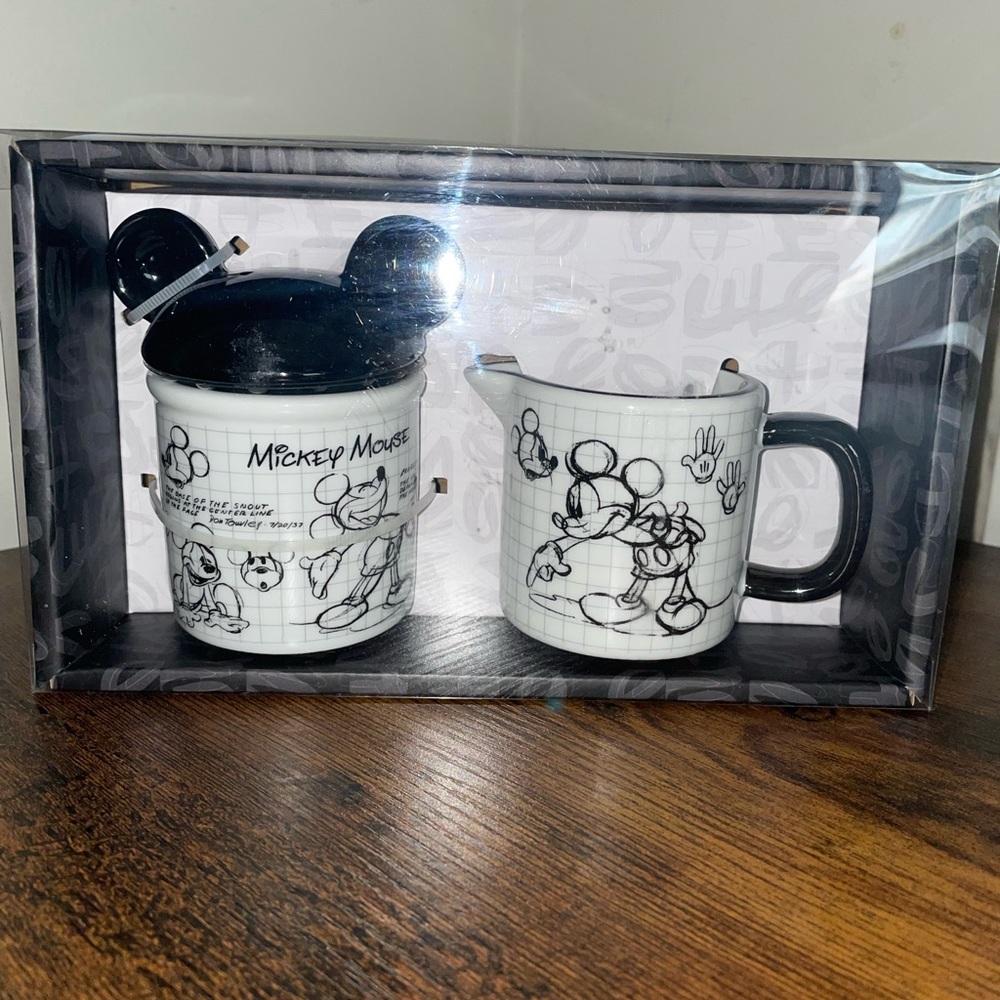 Mickey Mouse Sugar and Ceeamer Set